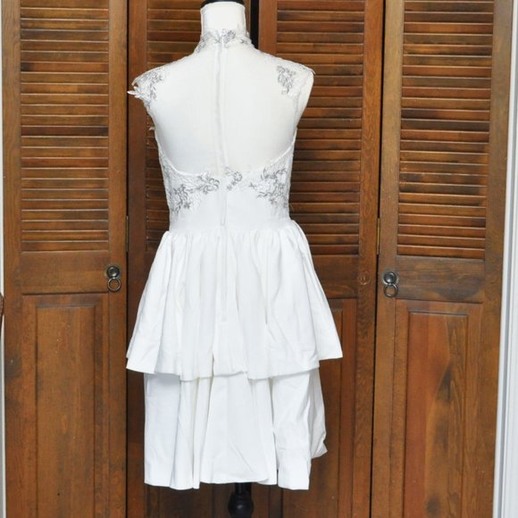 White Short Tiered Skirt Wedding Dress Sz 6 - Picture 6 of 10